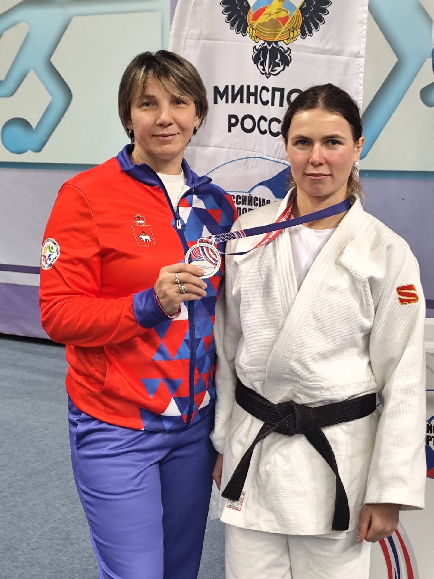 Аверушкина и Овчинникова дзюдо 25.jpg