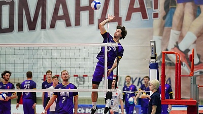 "Кама" - "Локомотив-Изумруд". Матч №1