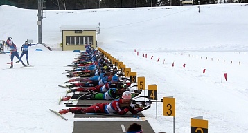 Молодые биатлонисты выступают на окружном турнире в Уфе
