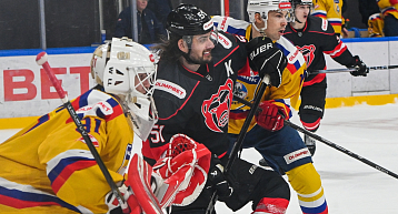 "Молот" проиграл "Химику" на домашней площадке