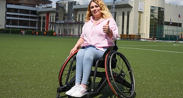 Спортсменка ЦСП Наталья Маликова получила произведенную в Прикамье спортивную коляску из карбона