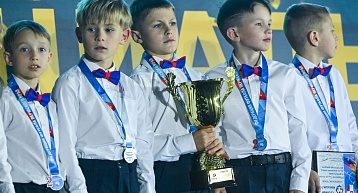 Победителей краевого Первенства по футболу наградили в СК им. Сухарева