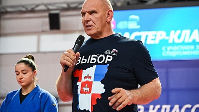 Легенды спорта дали мастер-класс в СК им. Сухарева!