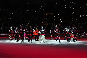 "Молот" принимает красноярский "Сокол"